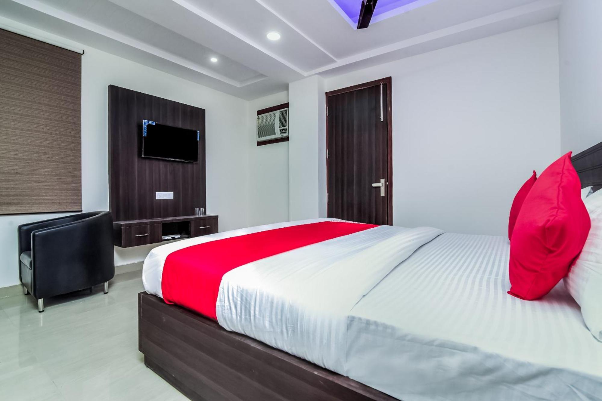Hotel Aerostar Gold - Opposite Max Healthcare เดลี ภายนอก รูปภาพ