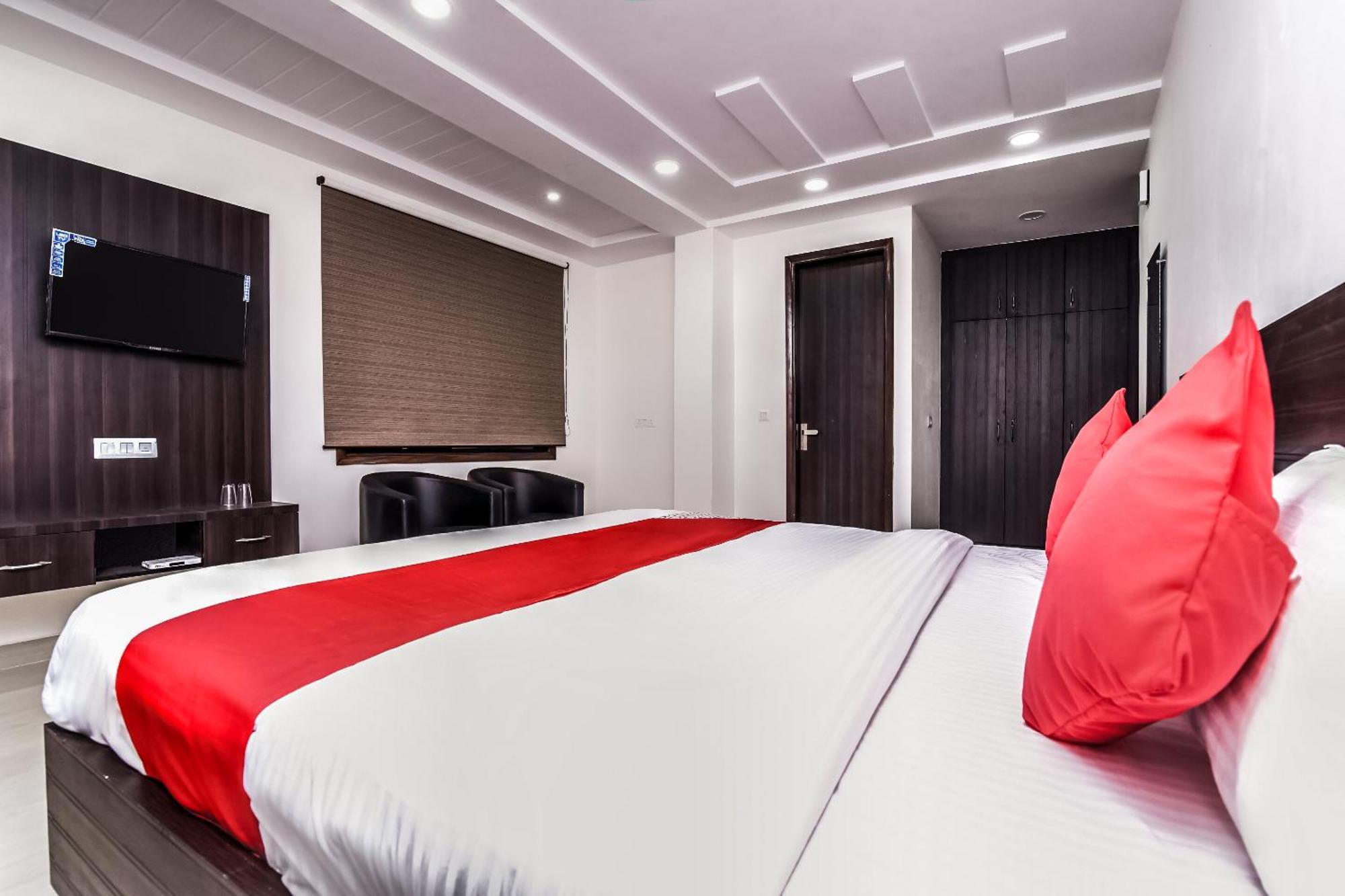 Hotel Aerostar Gold - Opposite Max Healthcare เดลี ภายนอก รูปภาพ