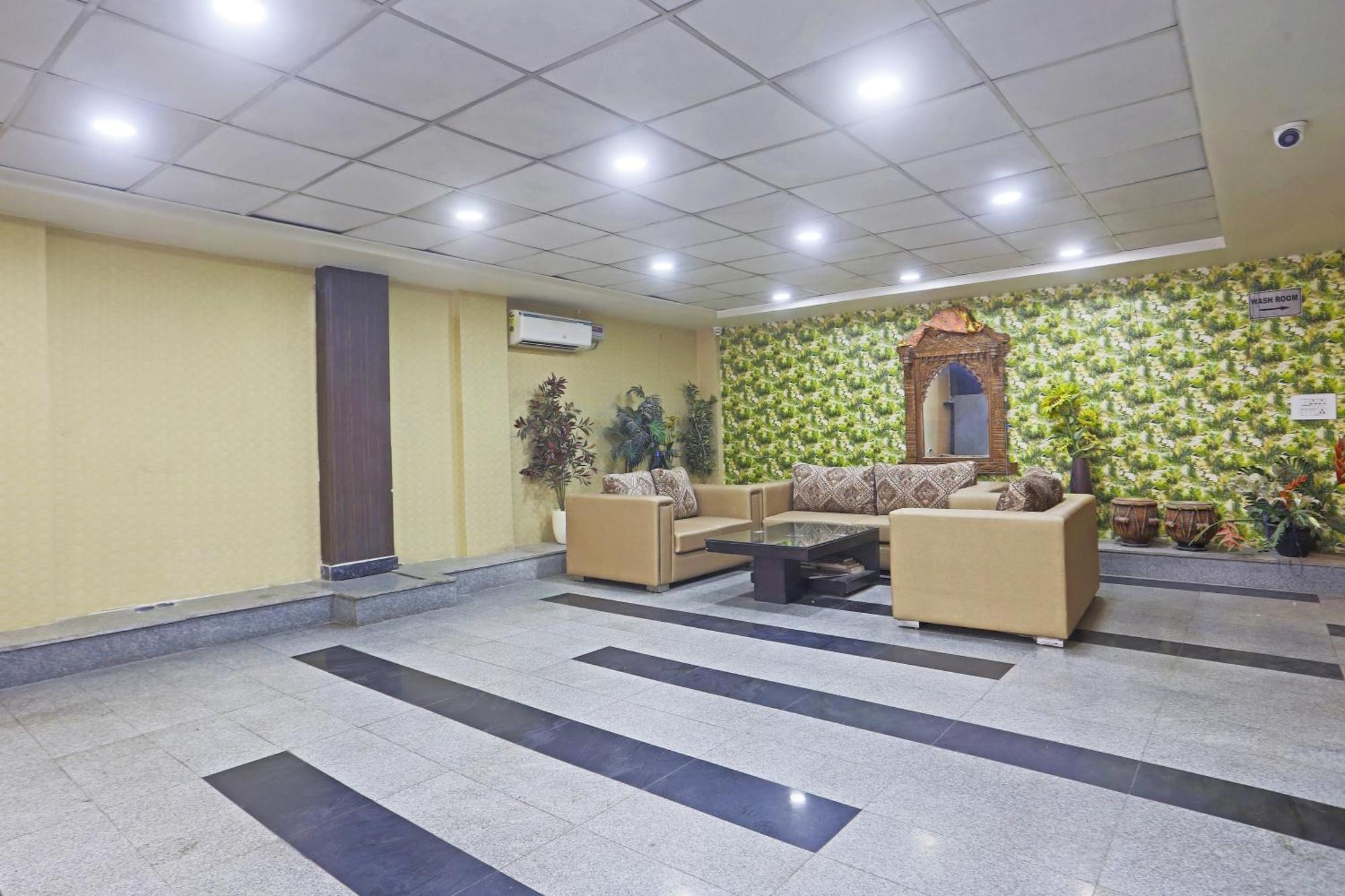 Hotel Aerostar Gold - Opposite Max Healthcare เดลี ภายนอก รูปภาพ