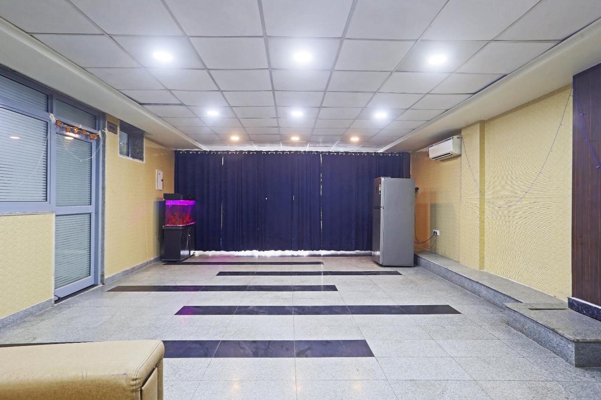 Hotel Aerostar Gold - Opposite Max Healthcare เดลี ภายนอก รูปภาพ