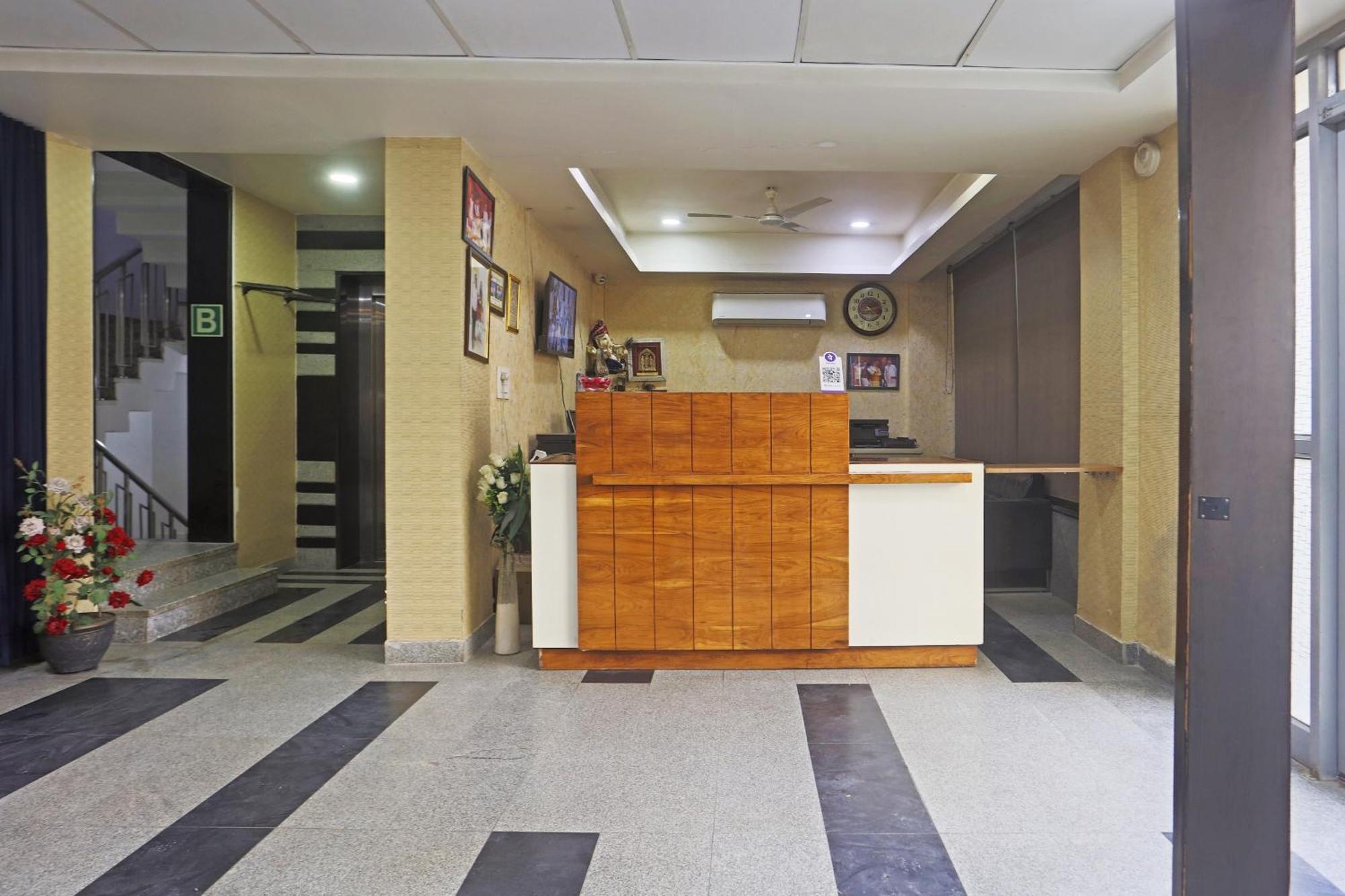 Hotel Aerostar Gold - Opposite Max Healthcare เดลี ภายนอก รูปภาพ