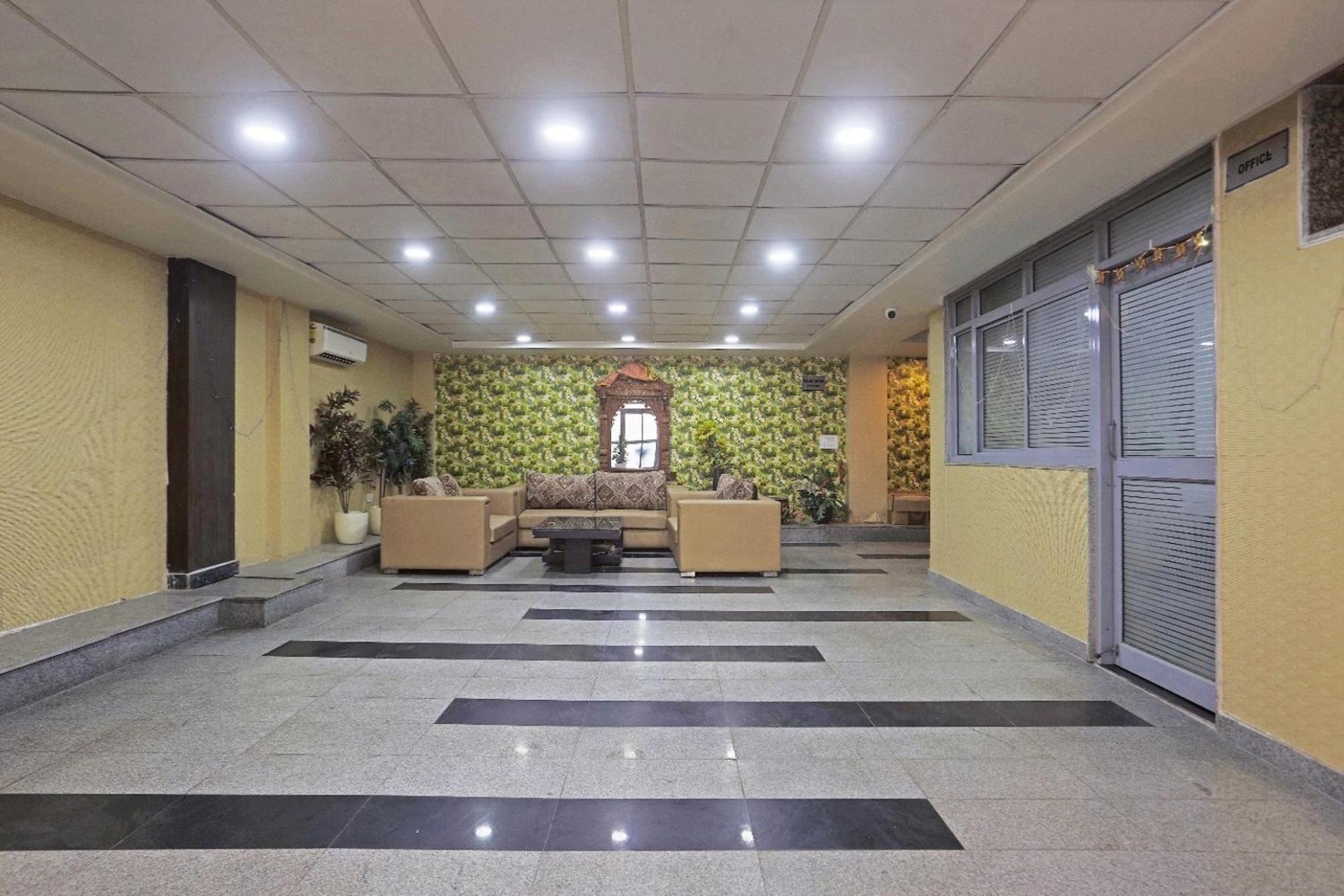 Hotel Aerostar Gold - Opposite Max Healthcare เดลี ภายนอก รูปภาพ