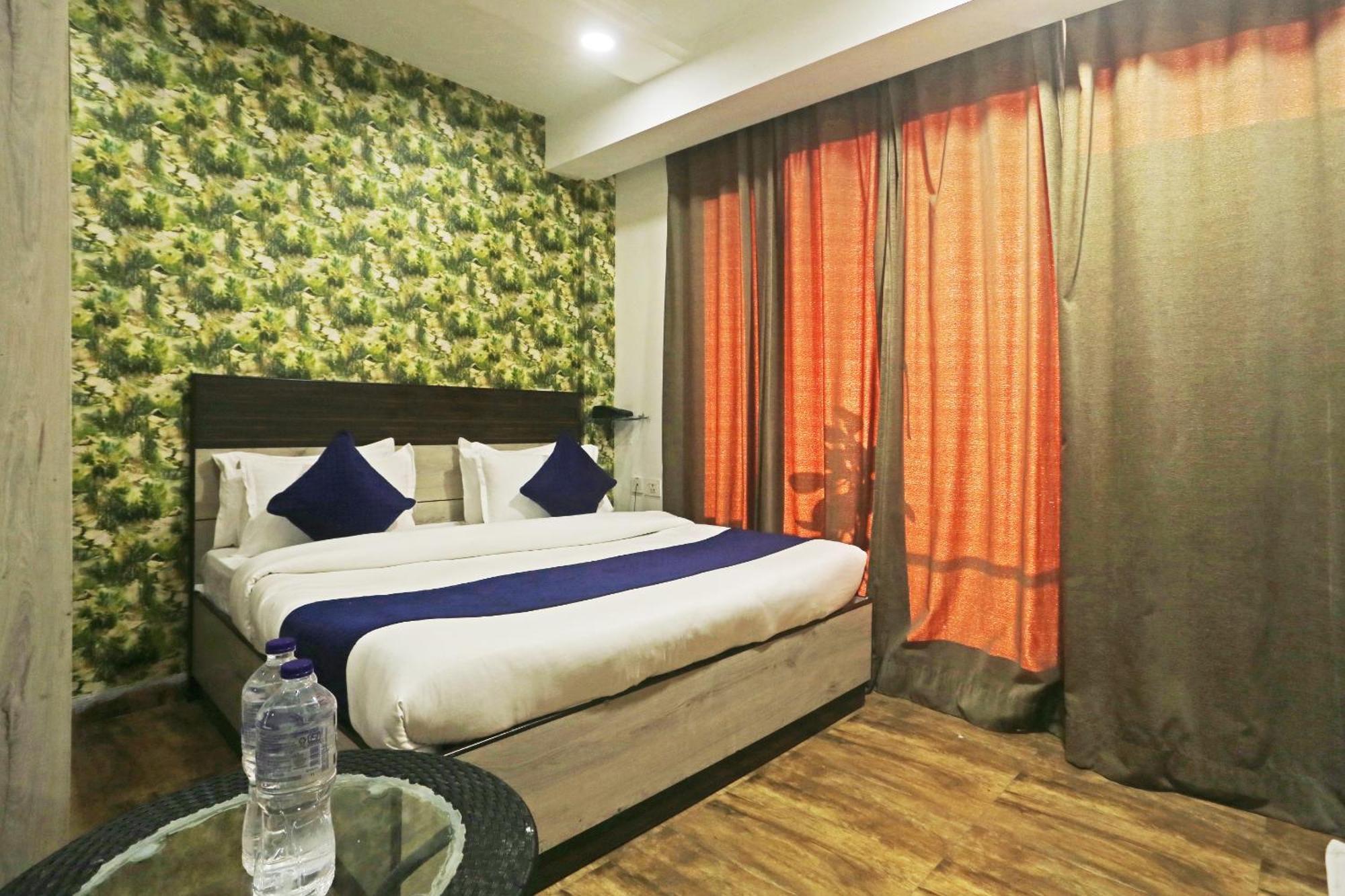 Hotel Aerostar Gold - Opposite Max Healthcare เดลี ภายนอก รูปภาพ