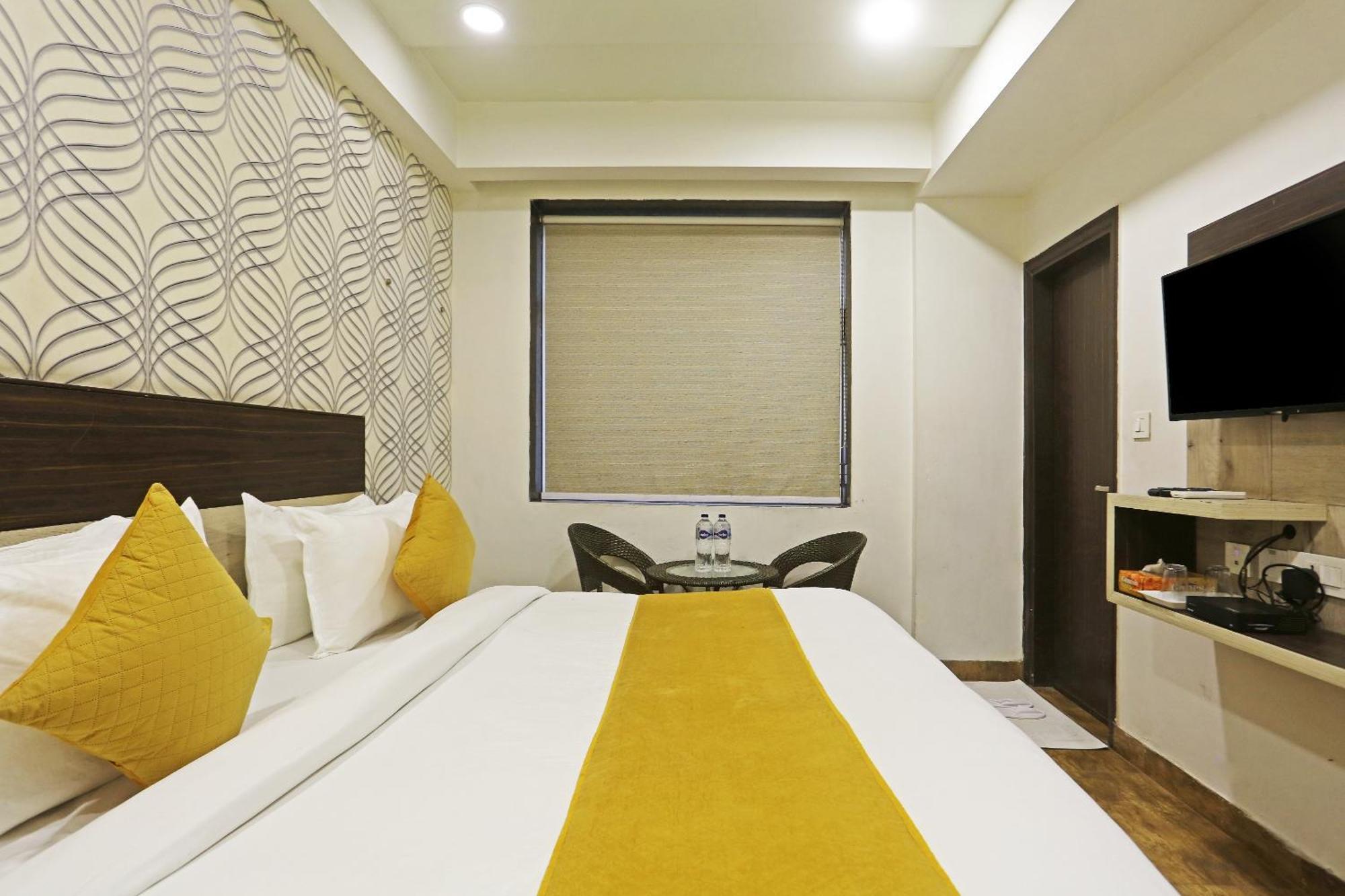 Hotel Aerostar Gold - Opposite Max Healthcare เดลี ภายนอก รูปภาพ